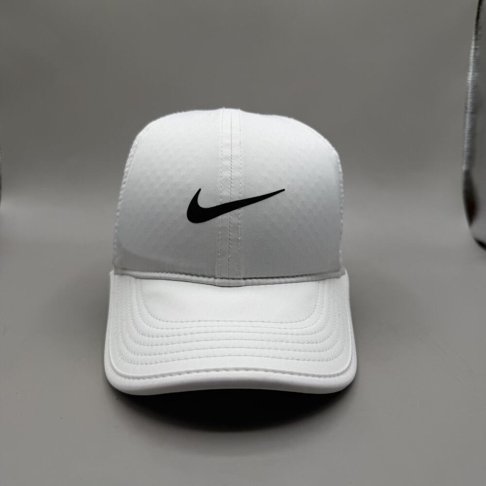 Nike Women’s Featherlight Running/Tennis/Pickleball/Golf Hat-White 679424-105
